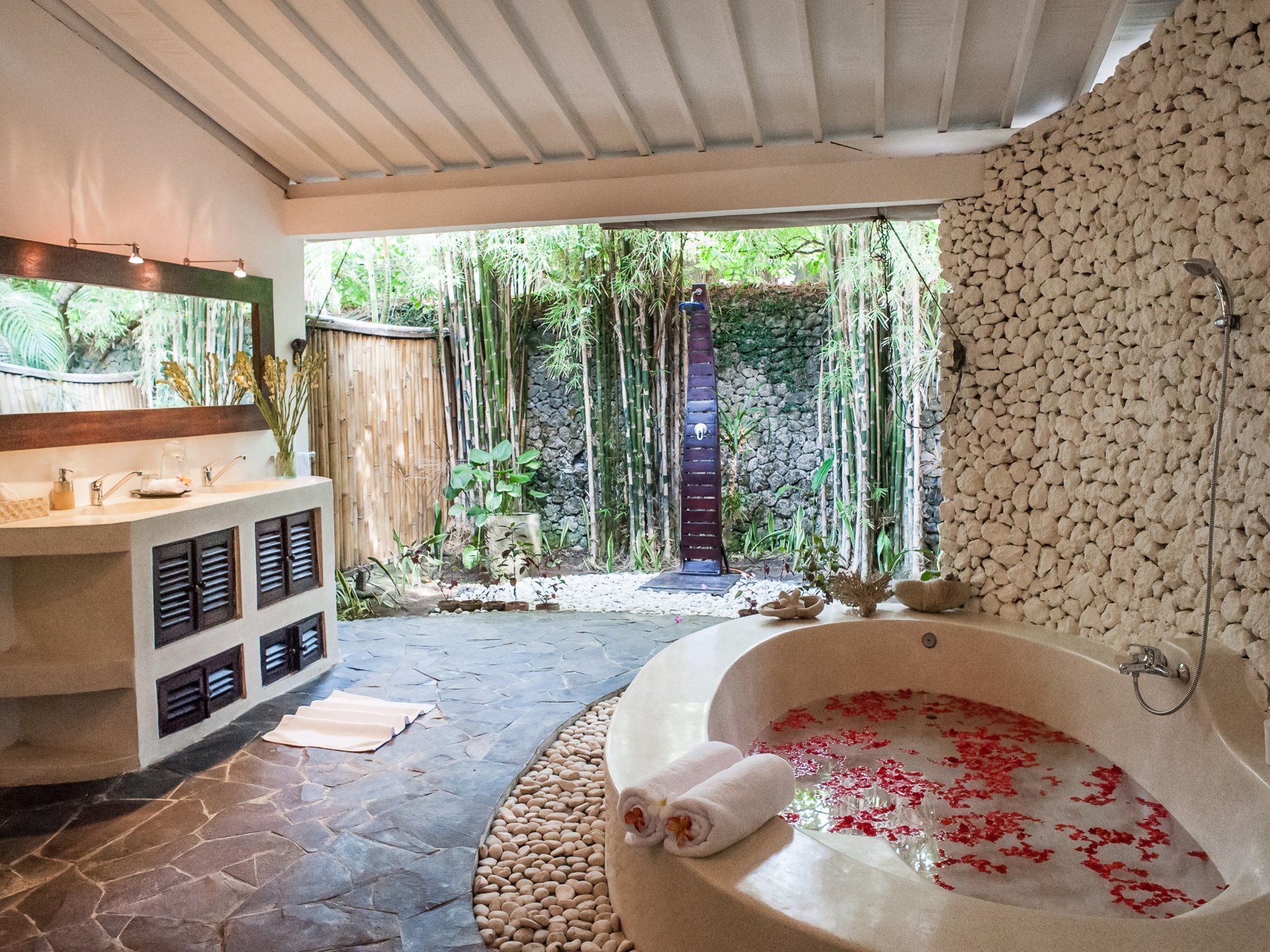 Pandora Villa *