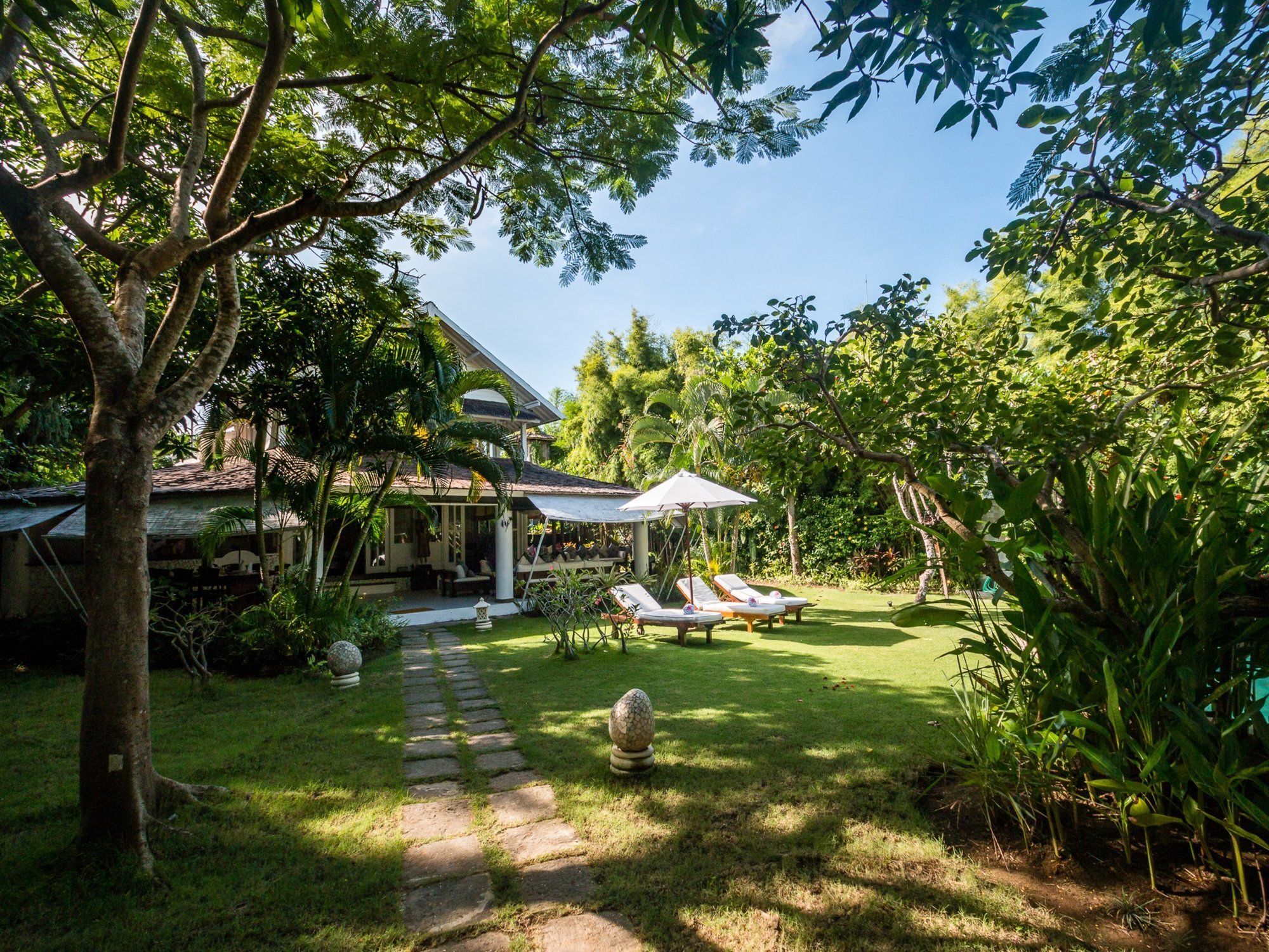 Pandora Seminyak (Bali)
